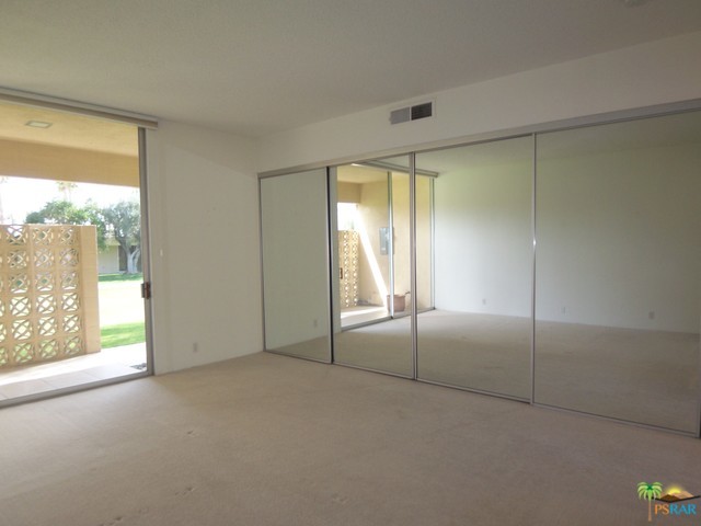 Foto del edificio - 50 Lakeview Dr