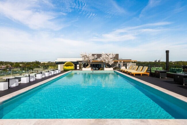 Foto del edificio - 2750 Griffin Rd