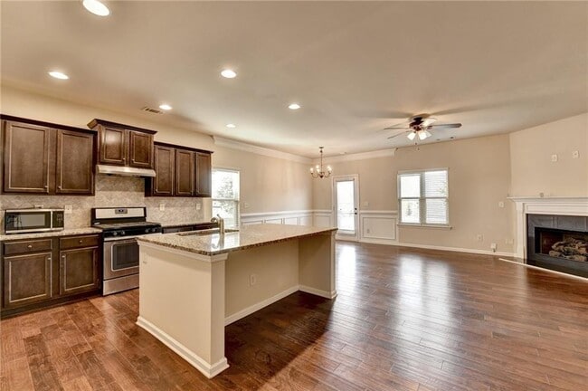 Building Photo - 2520 Morgan Chase Dr