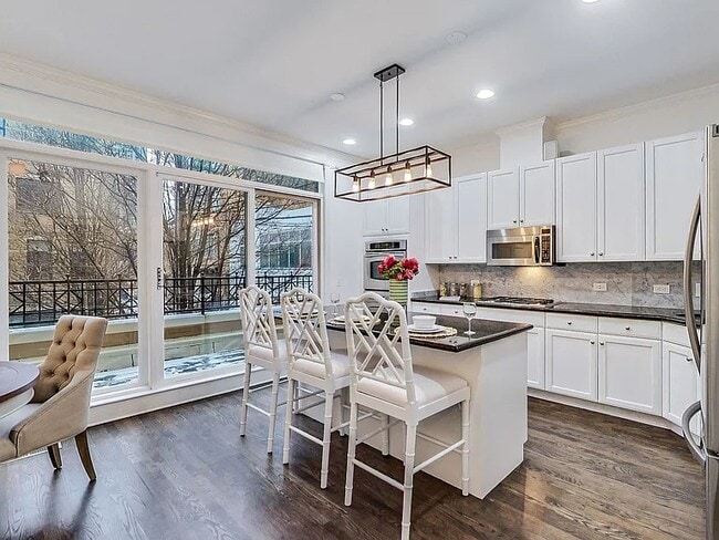 Photo - 1816 S Indiana Ave (Chicago, IL) Townhome