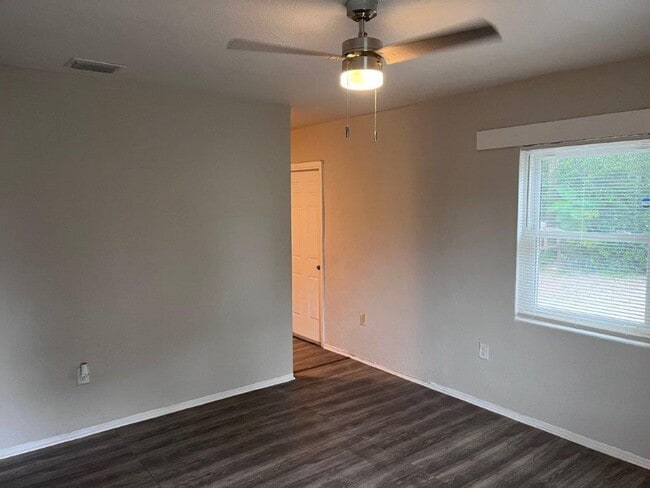 Building Photo - 1040 Avondale Ave