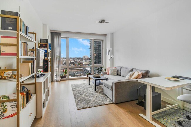 Foto del edificio - 75 Park Ln S