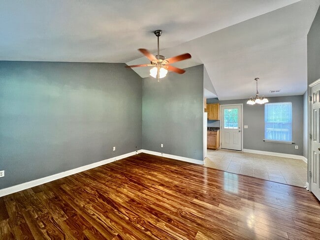 Foto del edificio - 2113 Waxhaw Indian Trail Rd