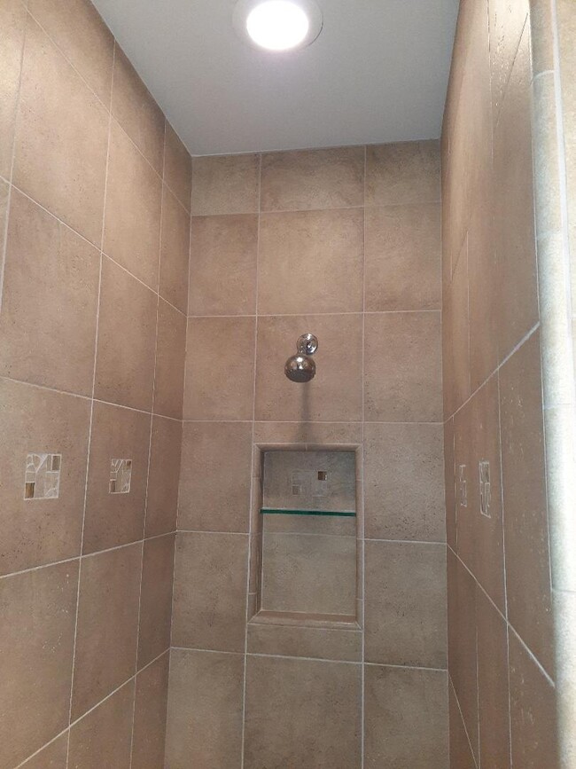 Tiled Shower - 1051 Wharf St