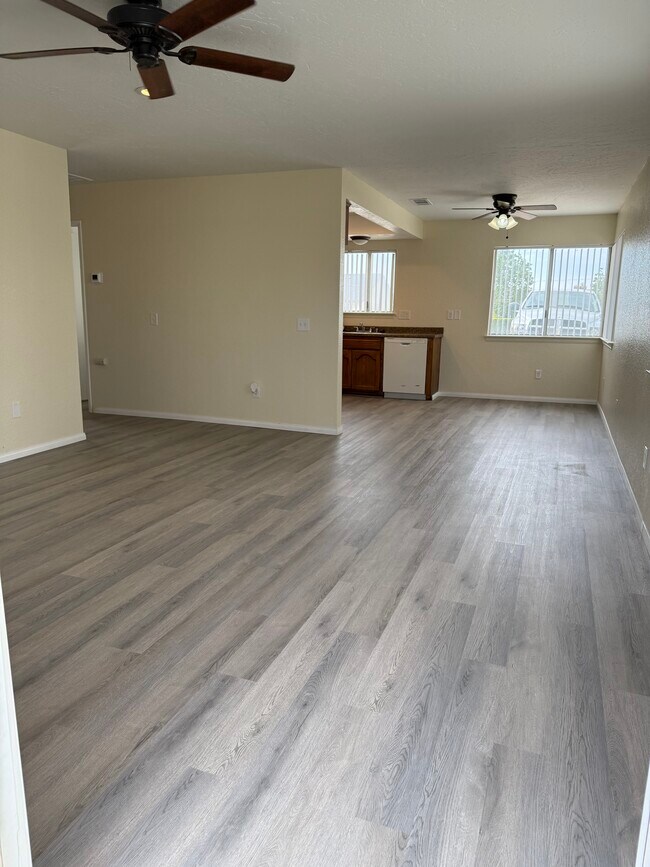 Foto del edificio - 13965 Smoketree St