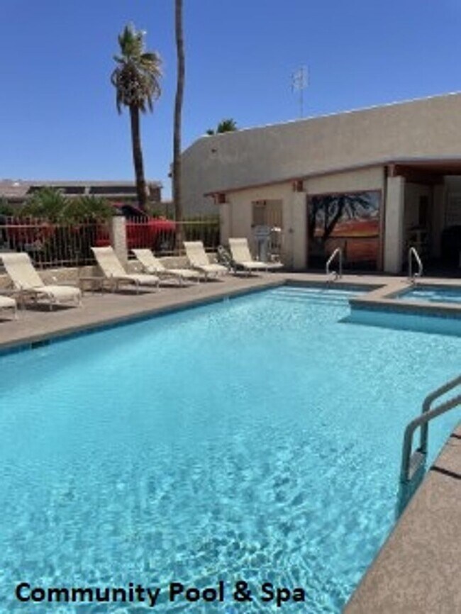 Foto del edificio - Move in ready.  Call for a showing. (928) ...