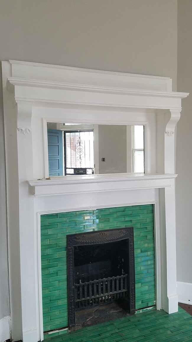 Building Photo - 117 Hillbend Pl