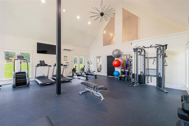 Foto del edificio - 2430 Cromwell Cir