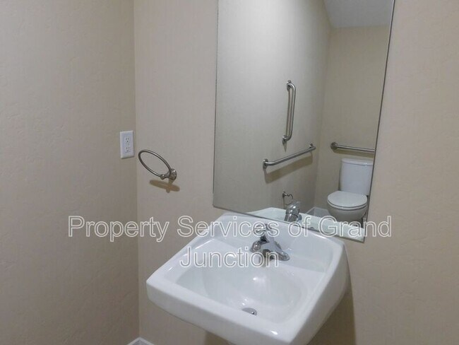 Foto del edificio - 1645 N 7th St