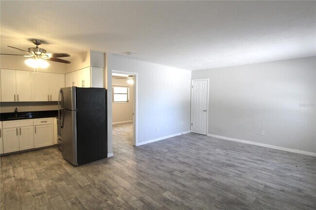 Building Photo - 6373 Gateway Ave
