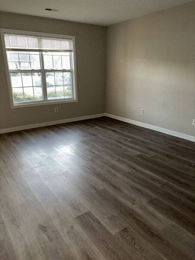 Foto del edificio - 2 Bedroom 1 Bath Duplex