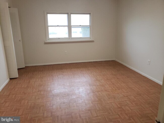 Foto del edificio - 1247 Liberte Ct