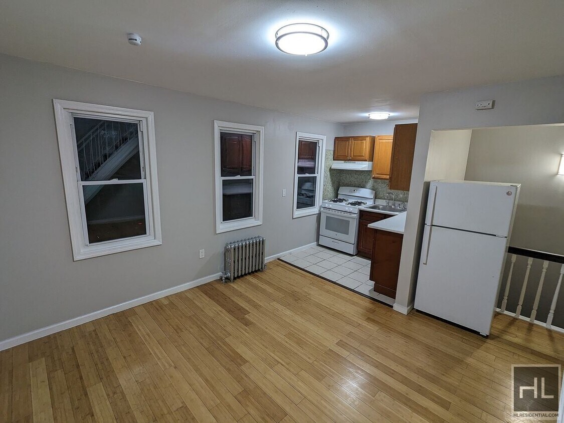 Primary Photo - 124 STREET