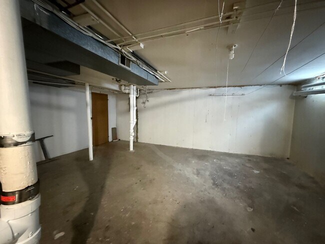 Building Photo - Grants Farm Condo!