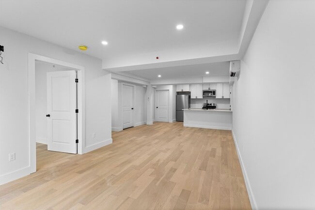 Building Photo - 20 Orne St