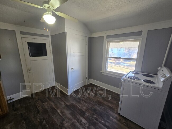 Foto del edificio - 1001 1/2 Randolph St