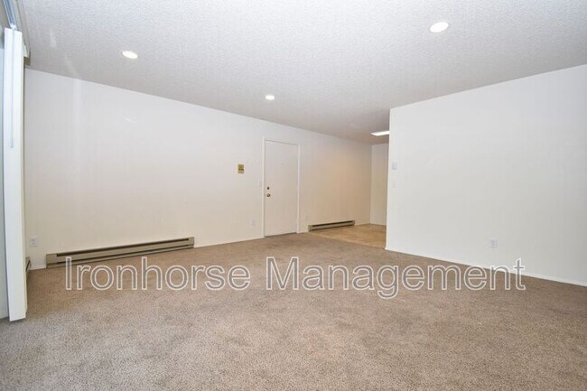 Foto del edificio - 811 W Villard St