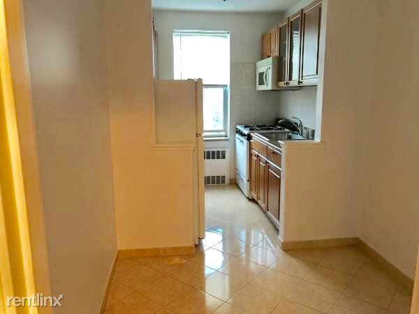6435 Yellowstone Blvd Forest Hills Ny 11375 Condo For Rent In Primary Photo 6435 Yellowstone Blvd