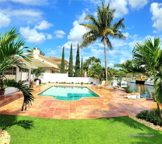 Foto del edificio - 2781 NE 23rd Ct