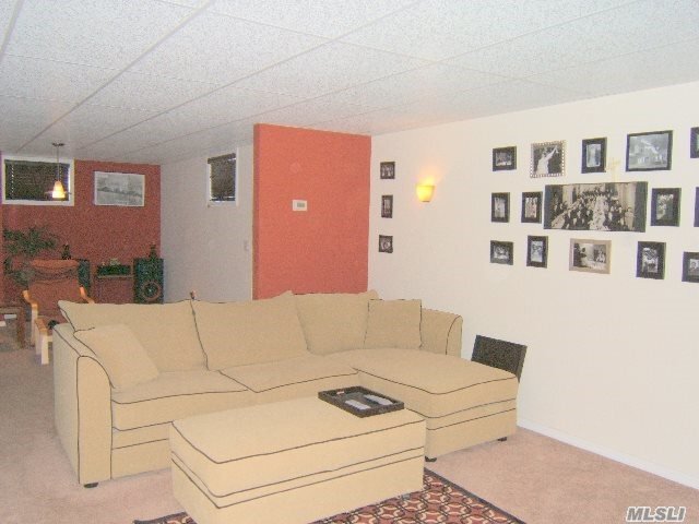 Building Photo - 22 Foxrun Ct