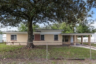 Building Photo - 5220 Seaspray Ave