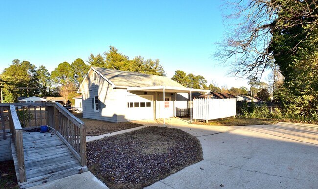 Foto del edificio - 205 S Mayo St