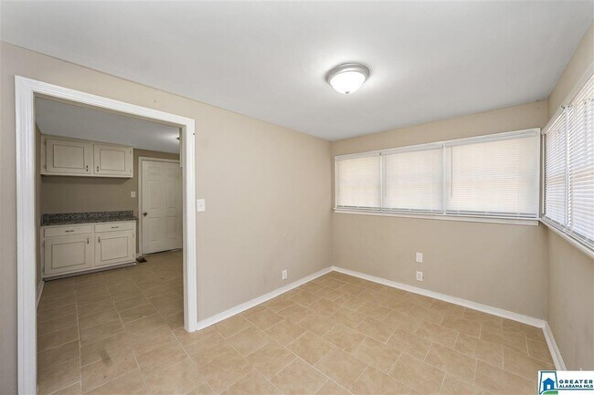 Foto del edificio - 611 Highland Ave