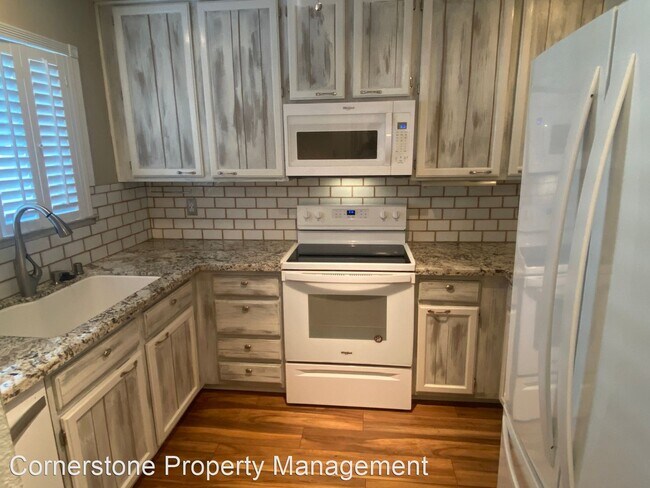 Building Photo - 2 br, 2.5 bath House - 201 N 6th St