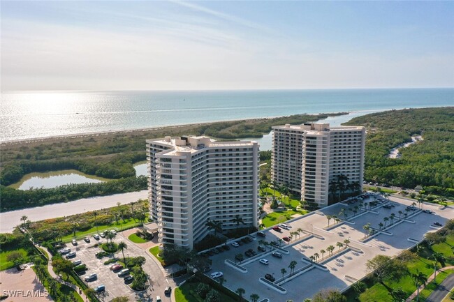 Foto del edificio - 380 Seaview Ct