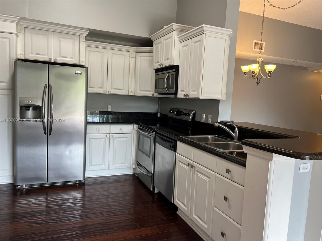 6928 SW 39th St Unit A303, Davie, FL 33314 Condo for Rent in Davie