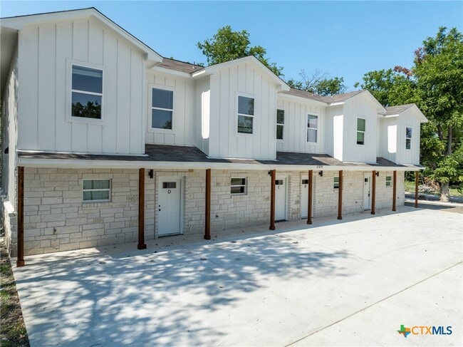 Building Photo - 209 S 18th St