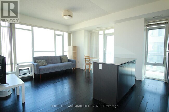 Building Photo - 360-2360 Square One Dr
