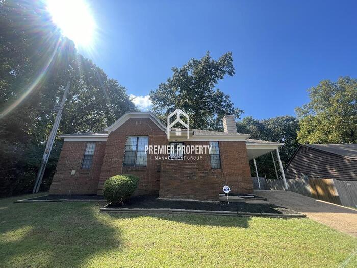 Primary Photo - $300 OFF FIRST MONTHS RENT!