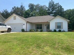 Building Photo - 3316 Craigmont Cir
