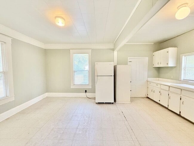 Foto del edificio - 218 Seamarge Ln