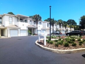Building Photo - 142 Devon Cir