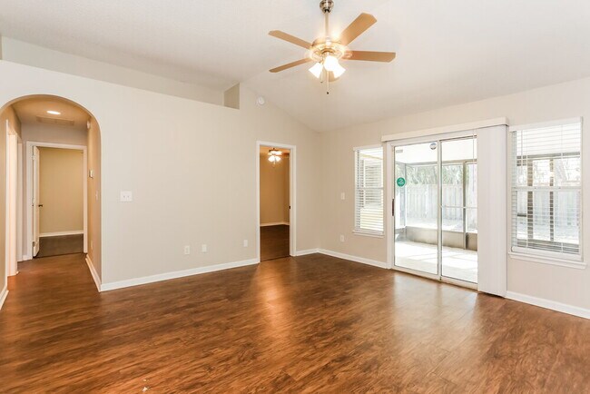 Foto del edificio - 11340 Trotting Horse Ln S