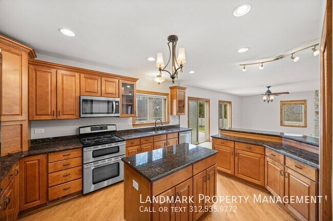 Building Photo - 12313 71st Ct