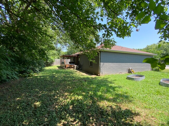 Building Photo - 26 Burnett Cir