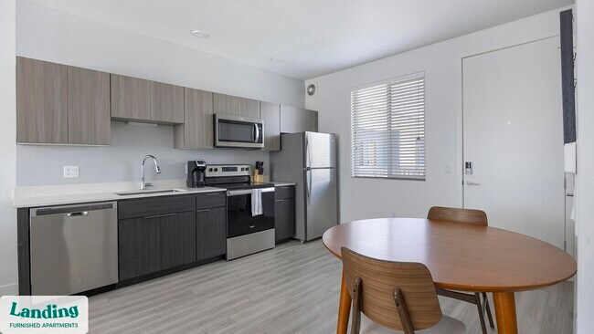 Foto del edificio - 2323 N 150th Dr