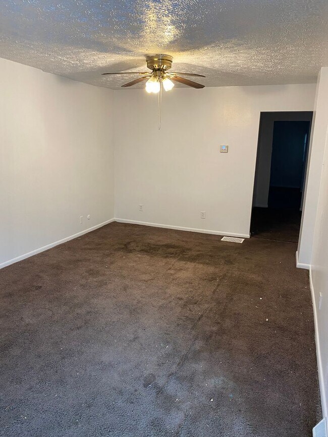 53 1/2 E Emerling Ave Akron Ohio - 53 1/2 E Emerling Ave  Akron Ohio