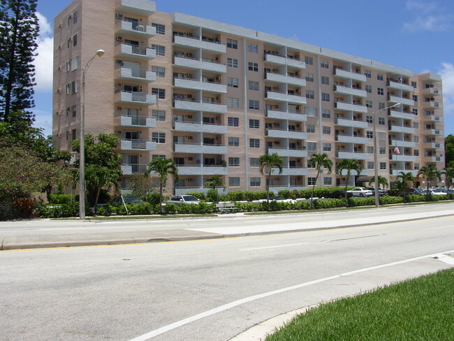 Foto del edificio - 3201 NE 14th Street Cswy