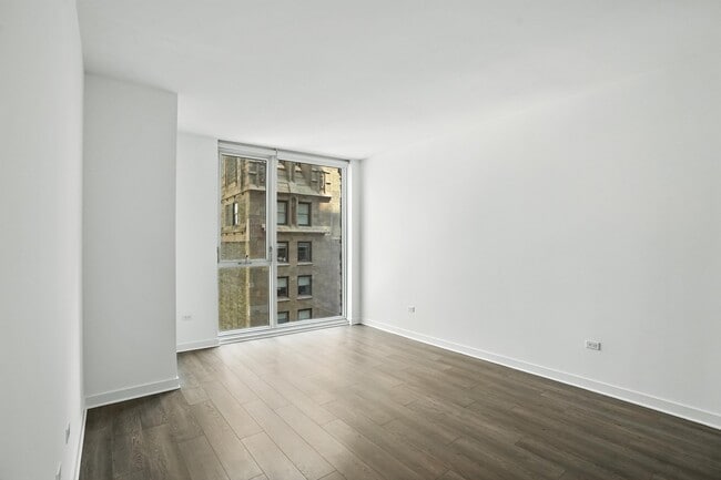Building Photo - 37 W Randolph St