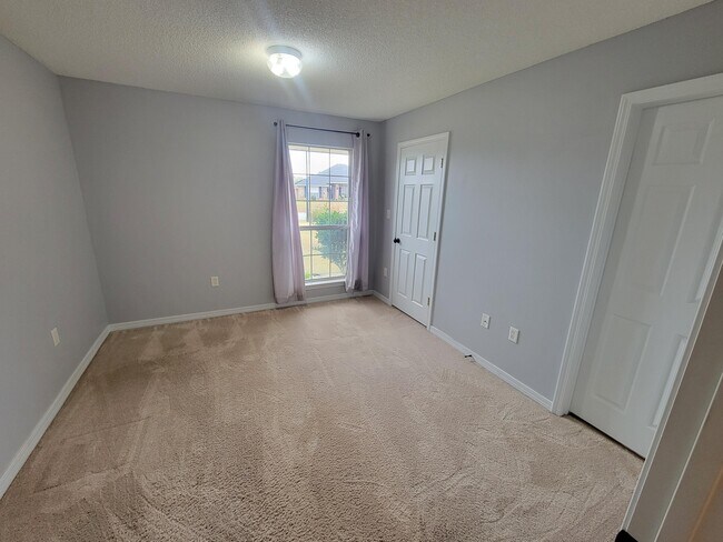 Building Photo - 9780 Parker Lake Cir