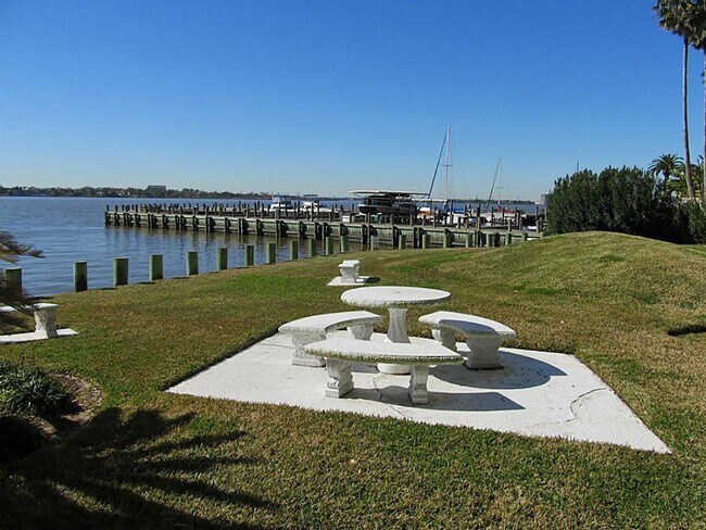 Foto del edificio - 4001 E NASA Pkwy