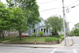 Building Photo - 119 County St