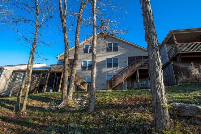 Building Photo - 346 Persimmon Way