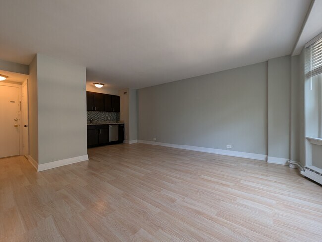 Foto del edificio - 429 W Wellington Ave