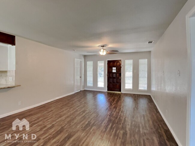 Foto del edificio - 612 S Rough Creek Ct