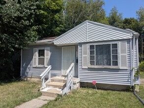Building Photo - 5510 Granville Ave
